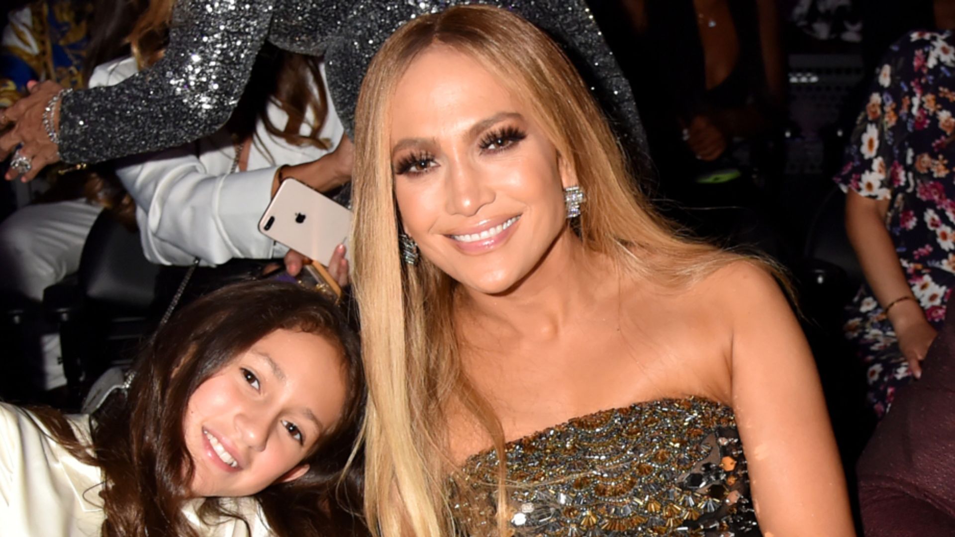 Emme, la hija de Jennifer Lopez y Marc Anthony, sorprende por su gran talento para cantar