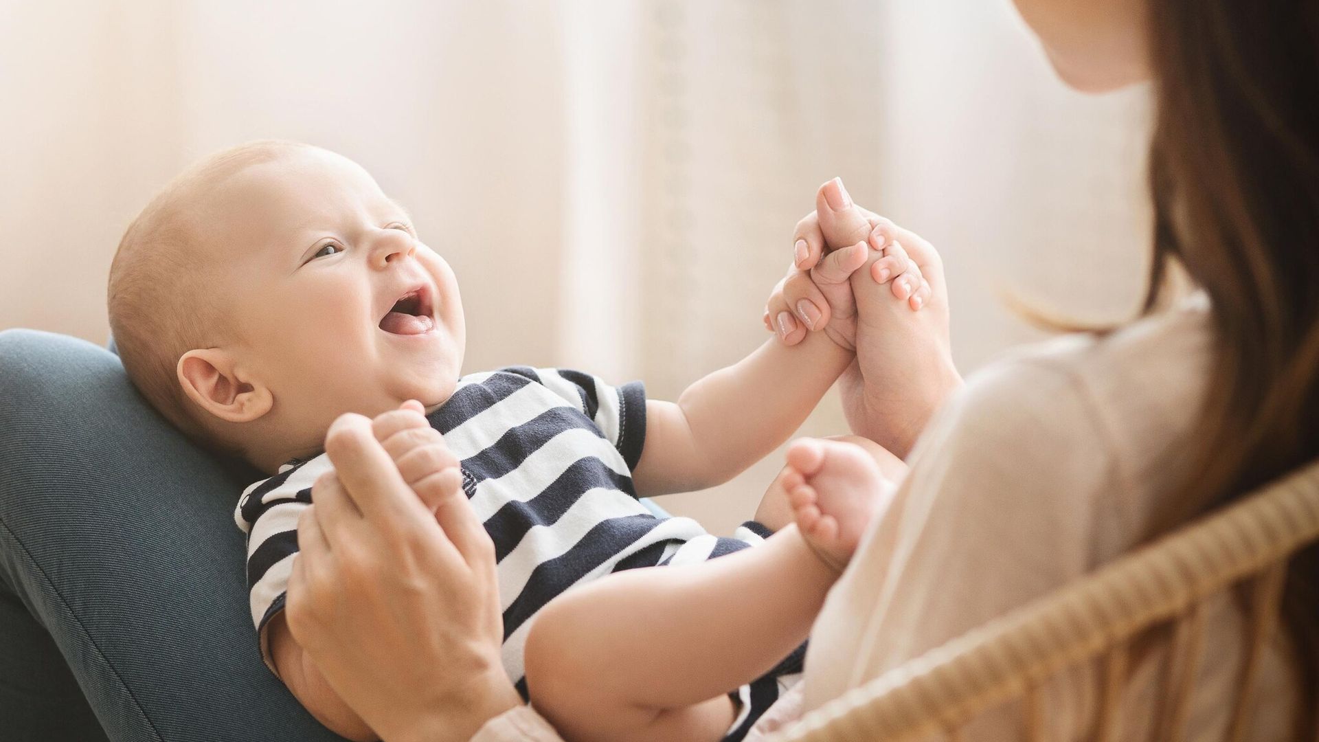 ¿Cómo ayuda la estimulación temprana al desarrollo del bebé?