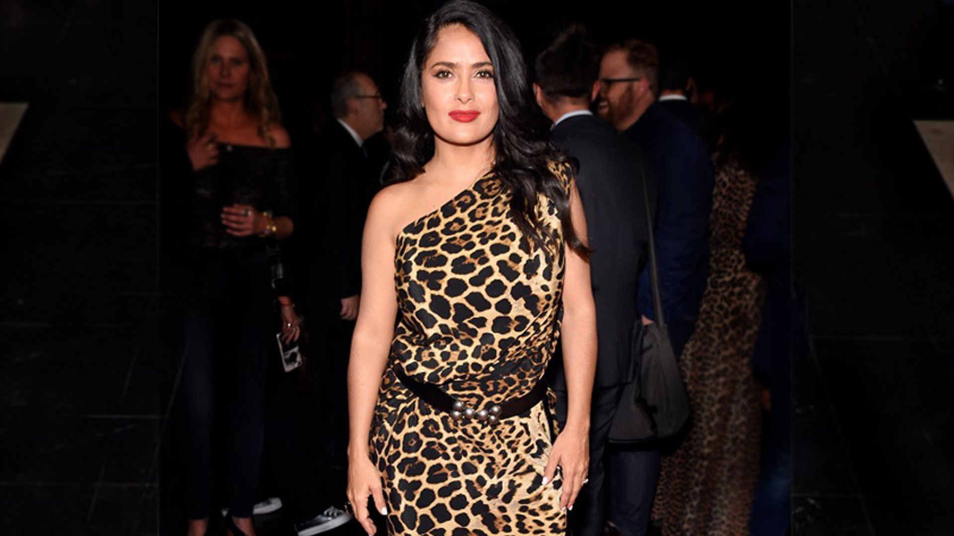 ¡El 'animal print' sigue vigente! 10 looks inspirados en Salma Hayek
