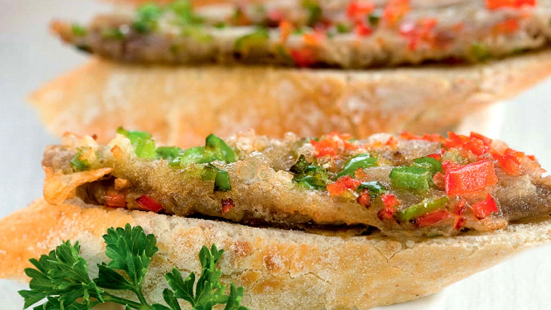 Tosta de boquerones rebozados