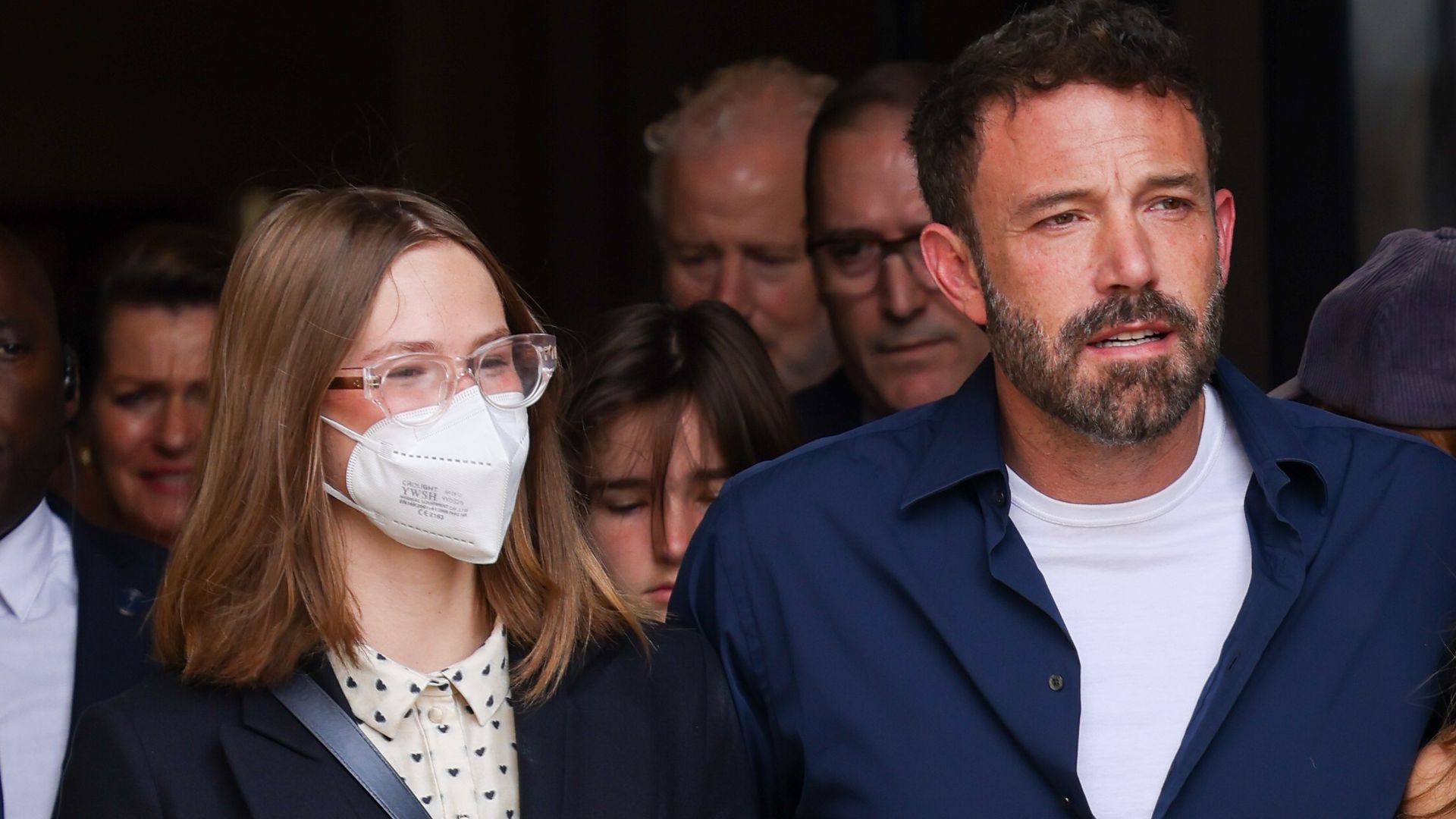 Violet Affleck, Ben Affleck and Jennifer Lopez en París.