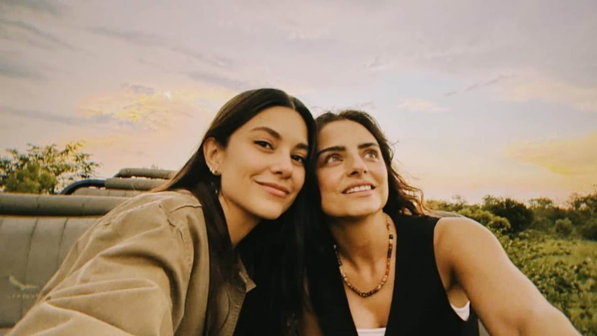 Lety Sahagún y Aislinn Derbez en Sudáfrica.