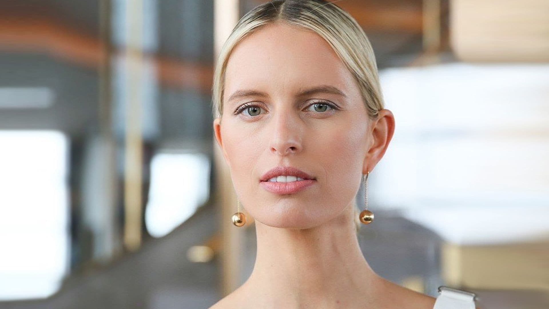 Copia el zumo antioxidante de Karolina Kurkova si quieres una piel más joven y luminosa
