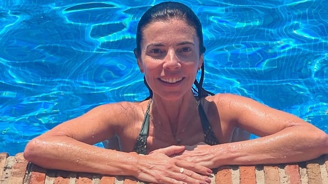 Maribel Verdú en la piscina