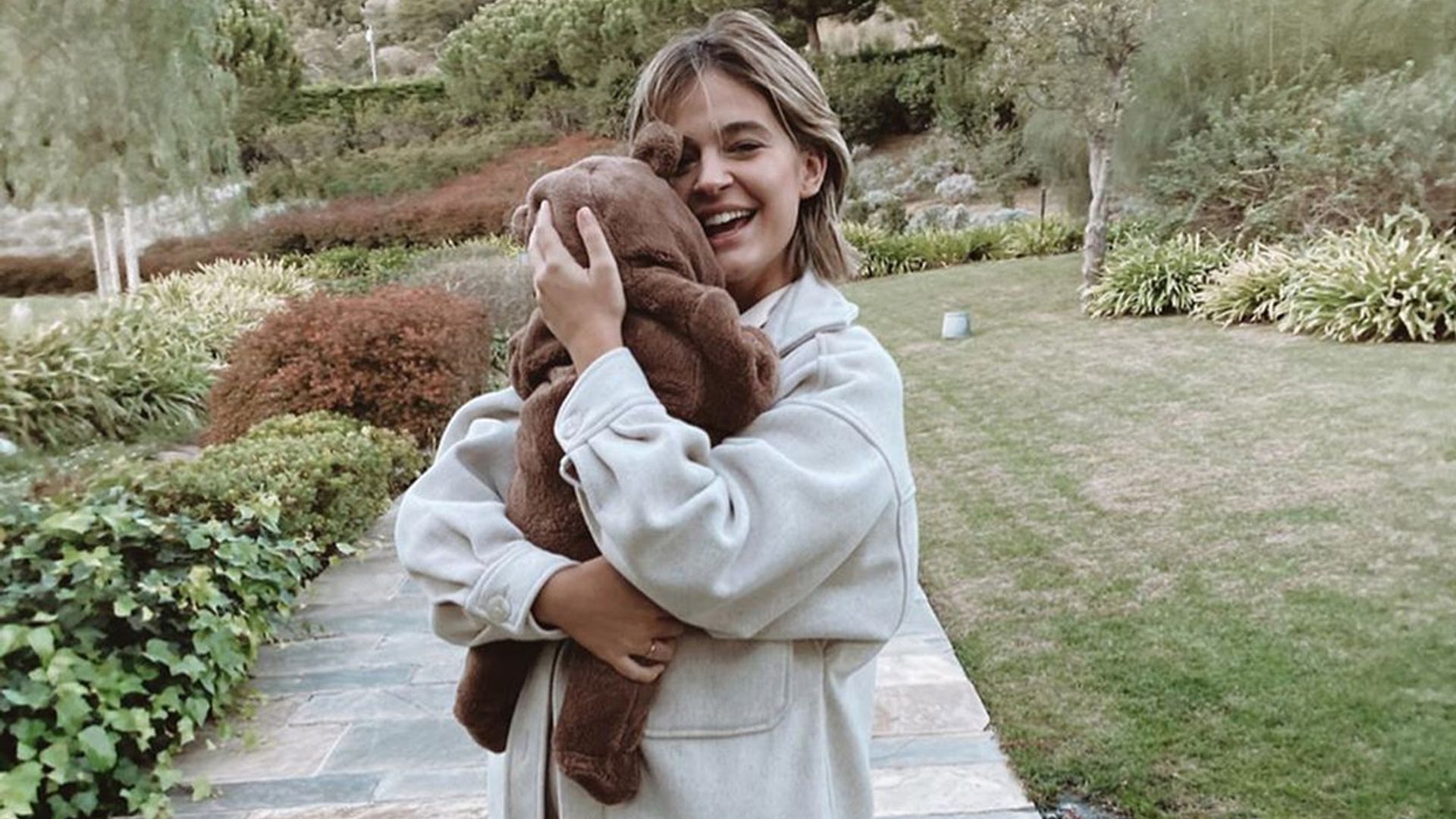 Laura Escanes da un paso más en su recuperación tras ser mamá