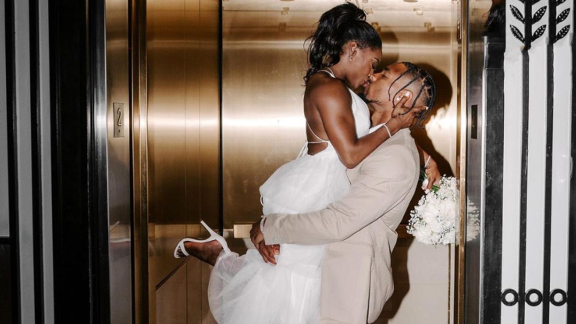Te mostramos cómo ha sido la segunda boda que Simone Biles ha celebrado en México