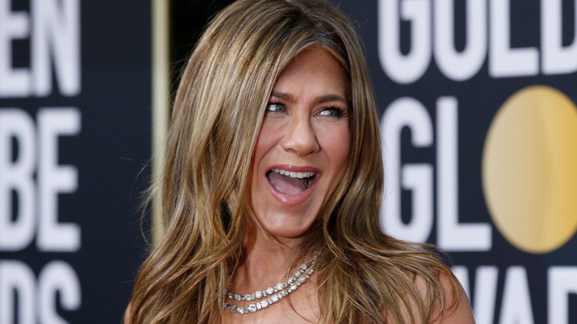 Jennifer Aniston le da la bienvenida a Matthew Perry en Instagram con sorpresa incluida