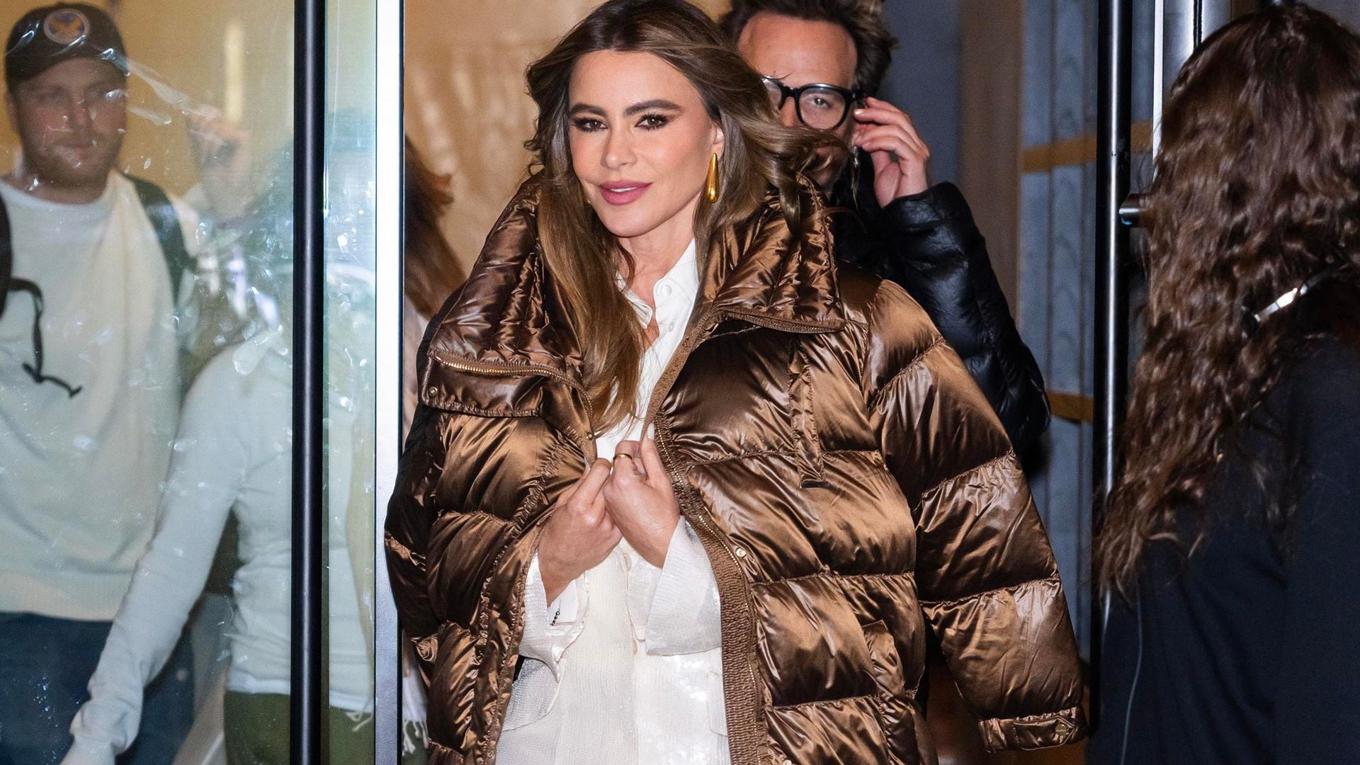 Sofía Vergara reafirma que la ‘puffer jacket’ es la tendencia estrella del invierno