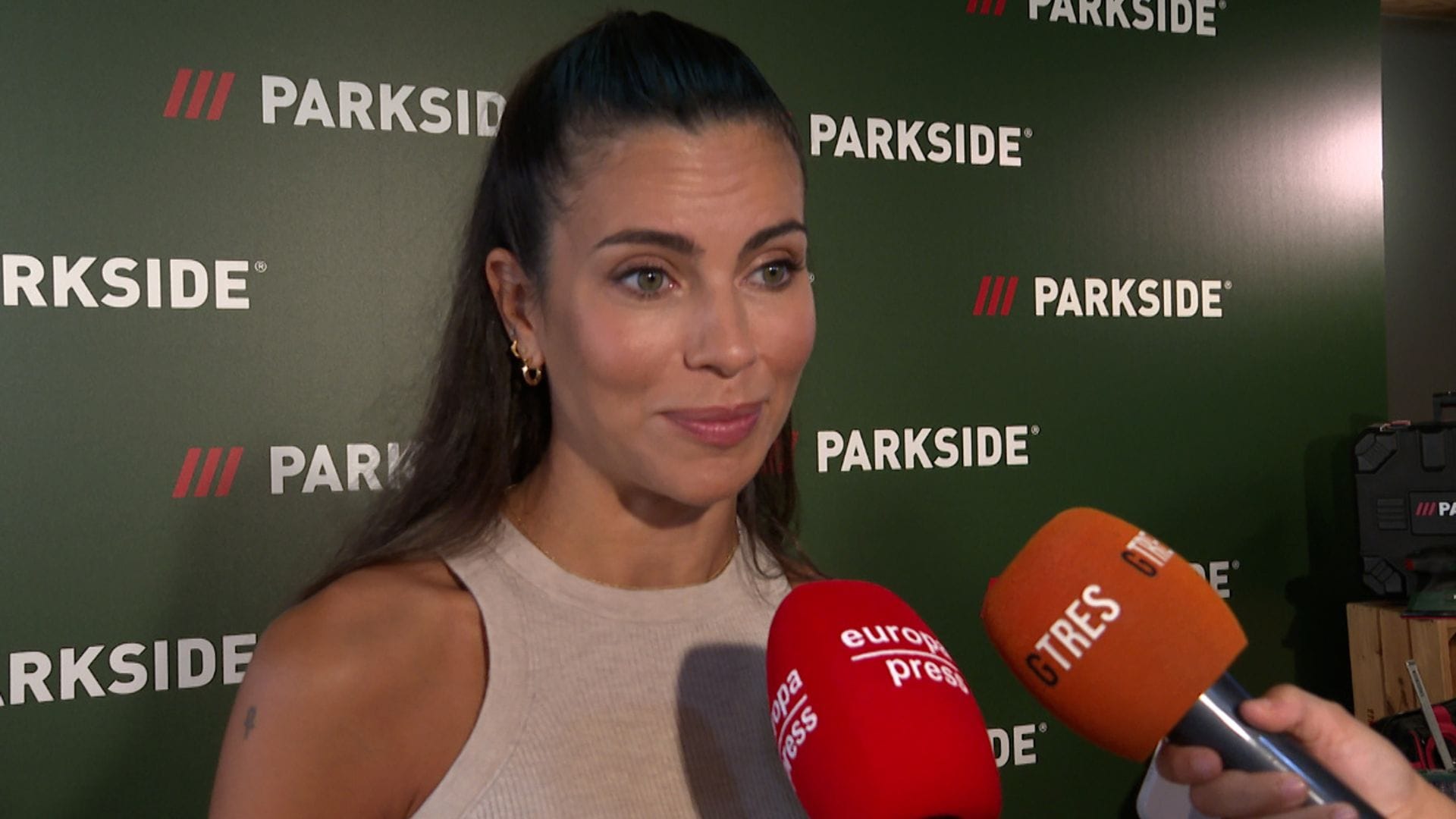 Melissa Jiménez evita dar pistas de su relación con Fernando Alonso, pero explica cómo se conocieron