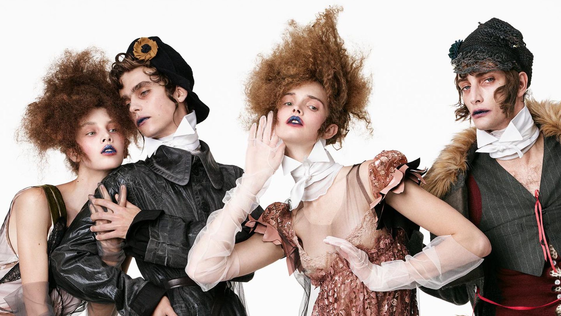 Lo dice la primera colección de John Galliano para Zara: las chaquetas napoleón son la gran tendencia del otoño