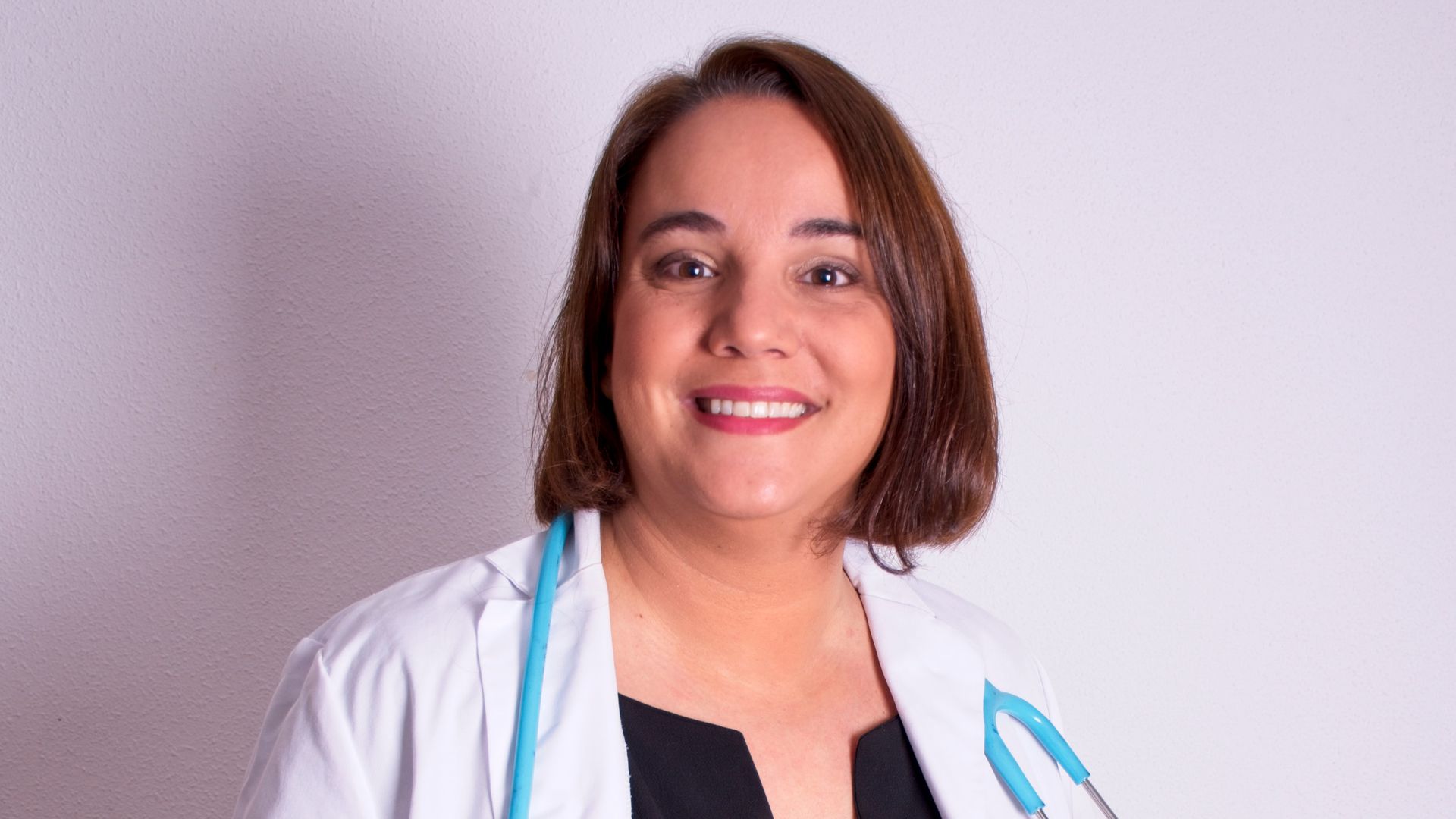 Dra. Gema Tesorero, coordinadora médica, pediatra y neonatóloga de Centro Creciendo Madrid y miembro de Top Doctors Group