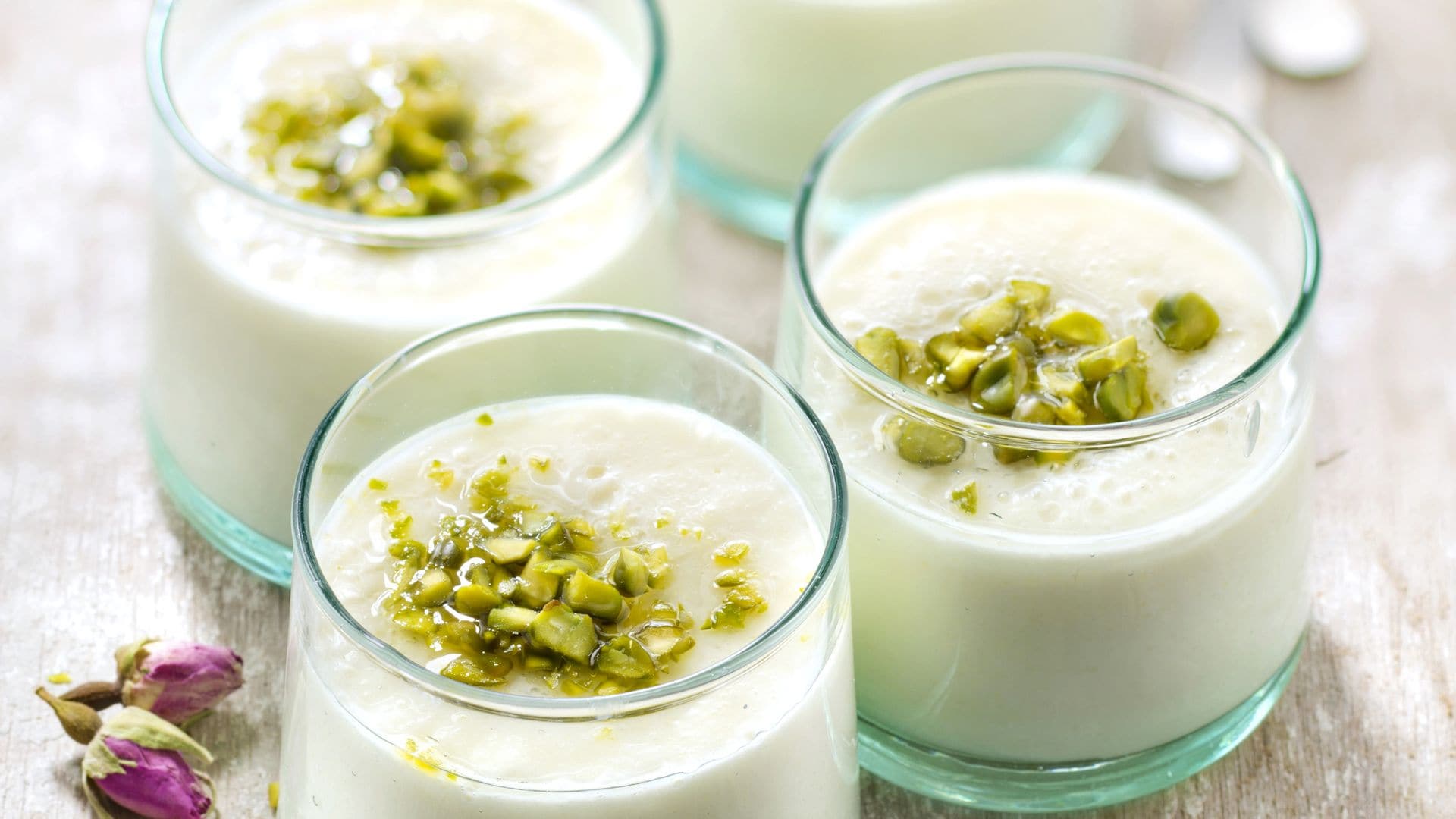 Cómo aprovechar el agua de azahar del roscón de Reyes para hacer unas natillas irresistibles