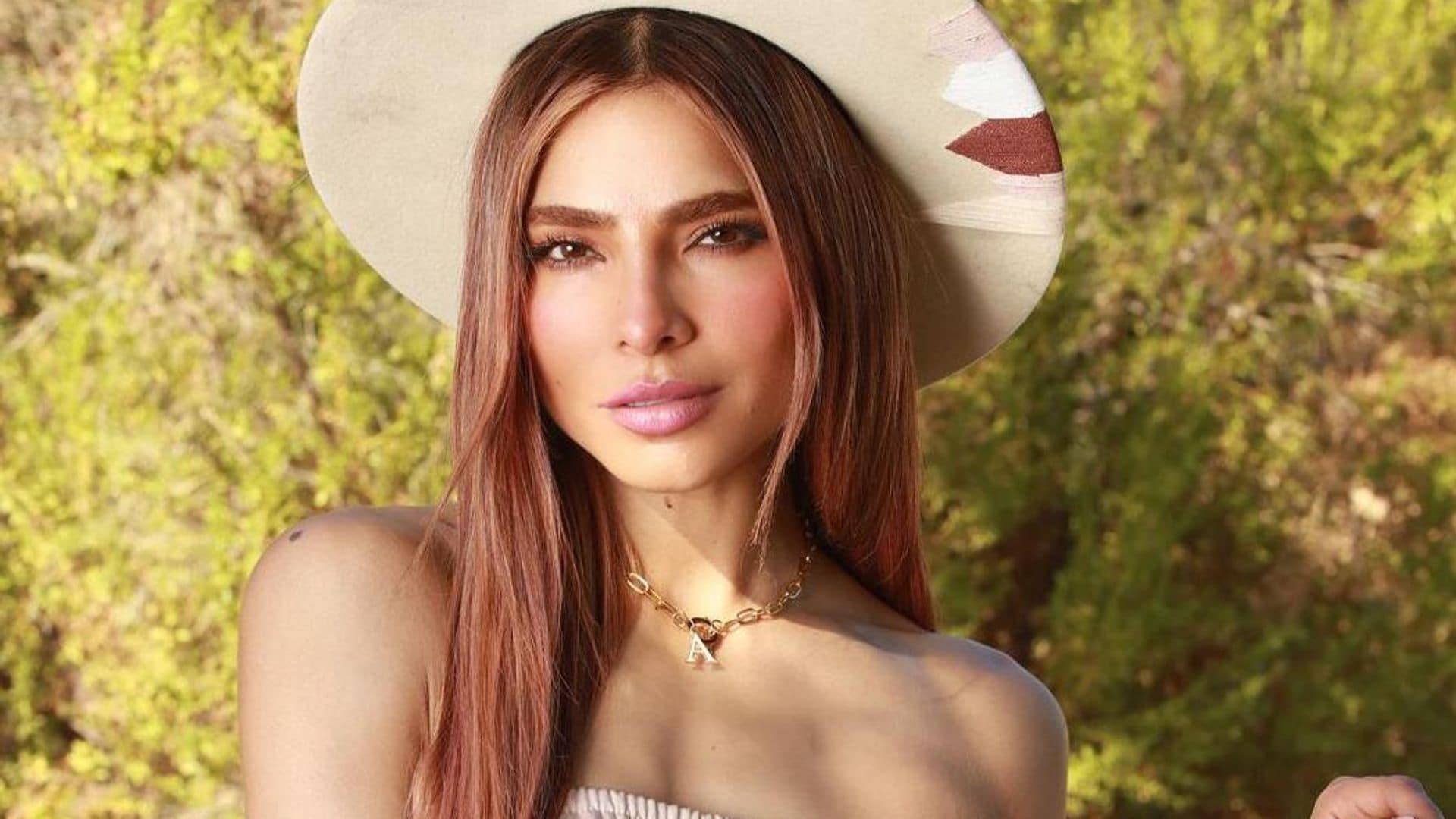 Alejandra Espinoza recuerda entre lágrimas el día que cambió su vida: ‘No tenía ni ropa’