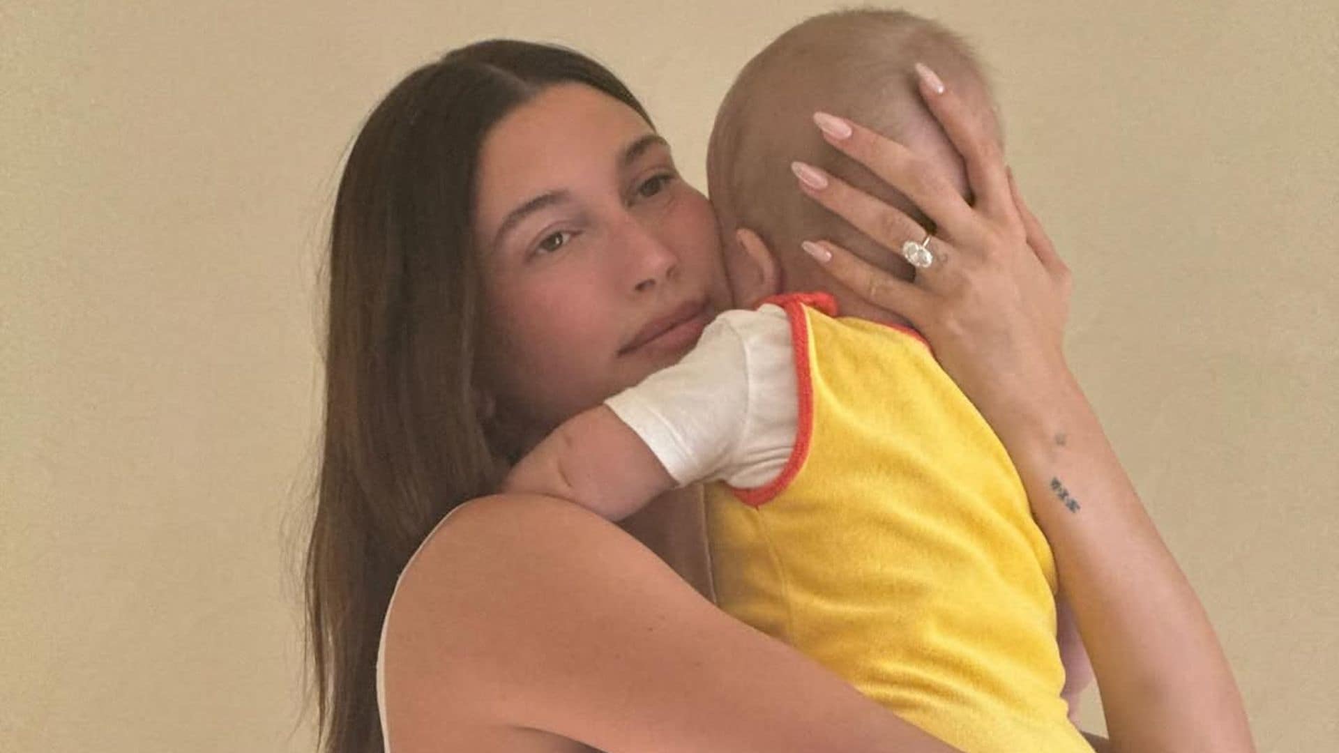 Hailey Bieber revela por primera vez que estuvo al borde de la muerte durante el parto: 'Fue una locura'