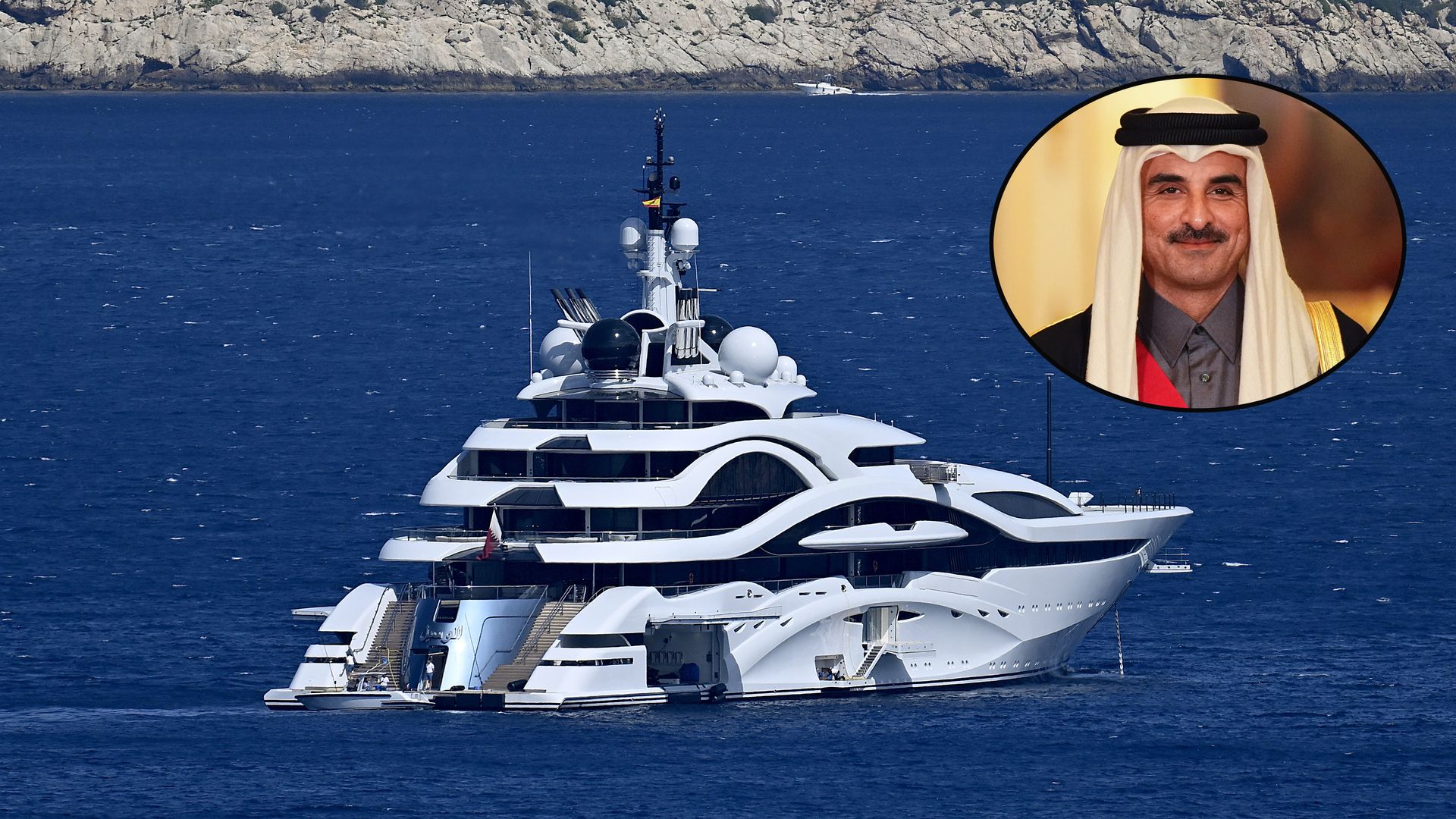 Así es el superyate de 500 millones de euros del Emir de Qatar: más largo que un campo de fútbol y con su propio cine