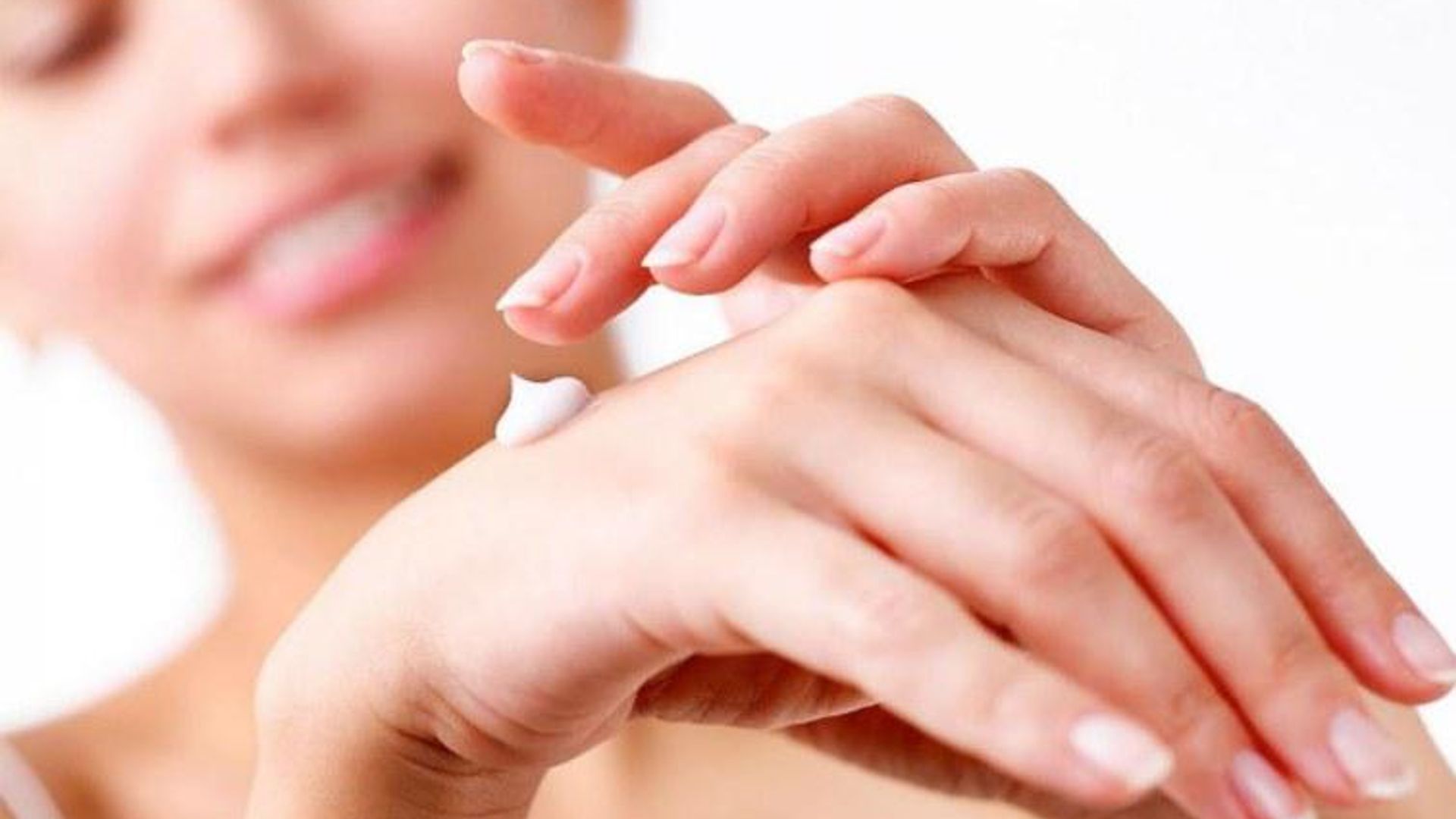 18 productos para reparar y cuidas tus manos ¡todo el año!