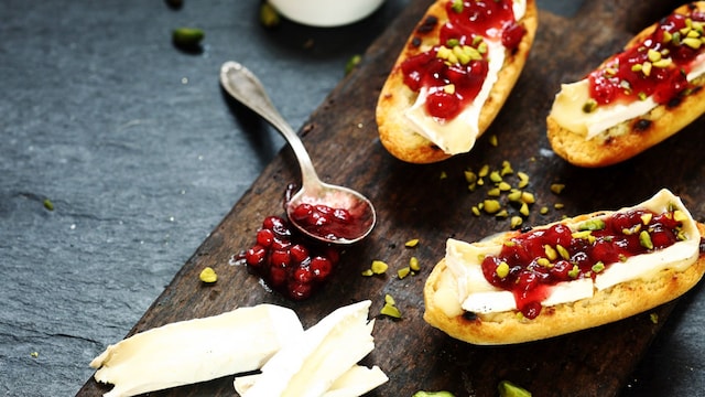 tostas camembert adob