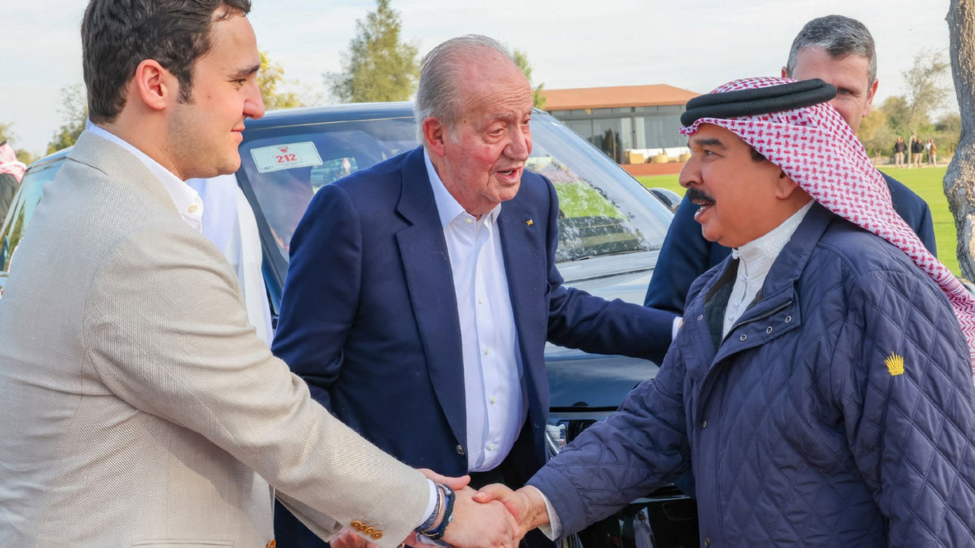 Nuevas imágenes de don Juan Carlos y su nieto Felipe de Marichalar en Baréin