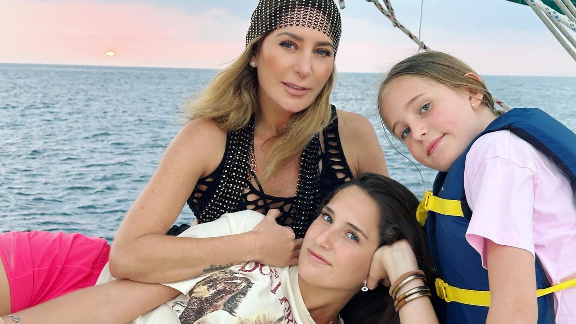 Desde Hawái, Geraldine Bazán comparte las fotos de sus vacaciones de Año Nuevo junto a sus hijas