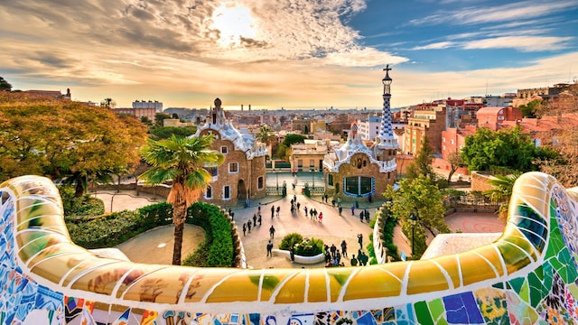 Parque Güell, un imprescindible para quienes visitan el barrio de Gràcia en Barcelona