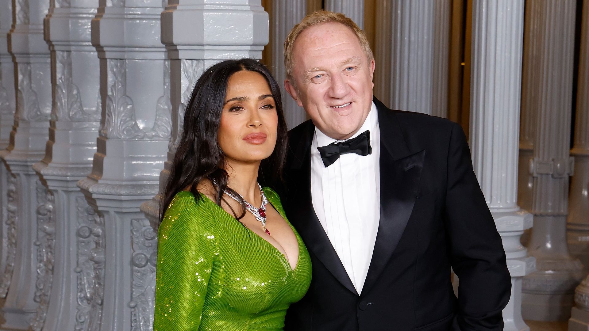 Salma Hayek-Pinault y Francois-Henri Pinault en la LACMA Art+Film Gala 2025 en Los Ángeles, California.