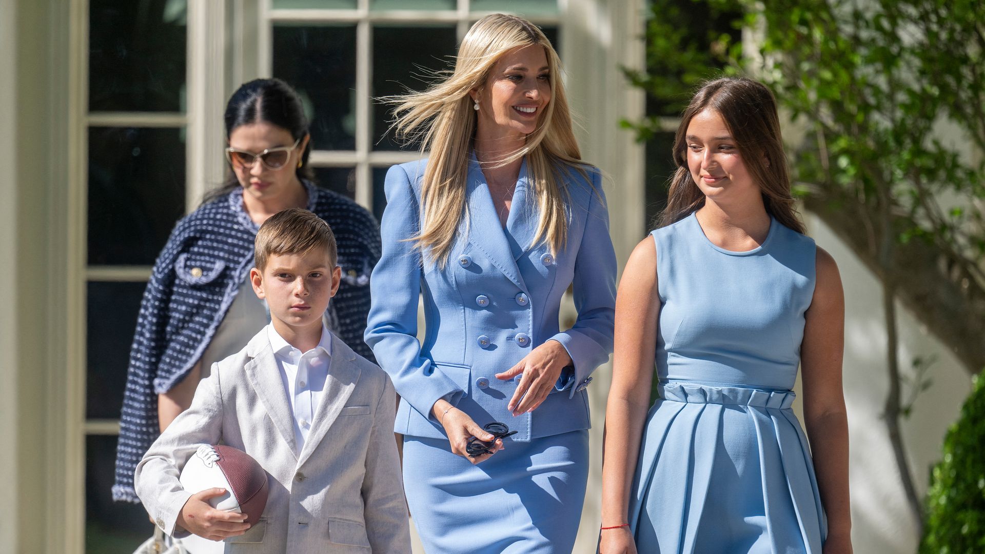 Ivanka Trump y su hija de 13 años derrochan complicidad coordinando sus looks en la Casa Blanca 