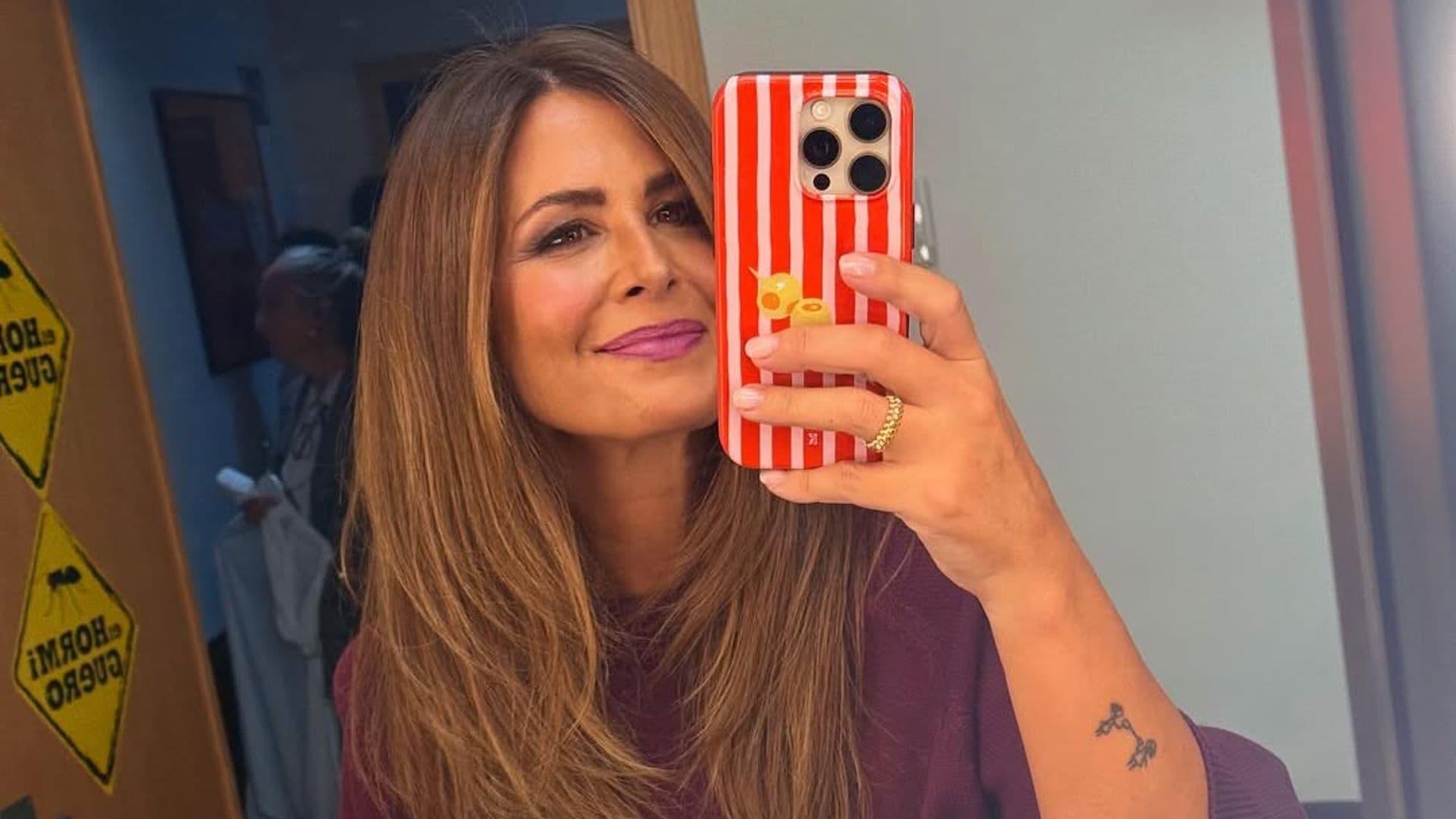El look de Nuria Roca con falda de lentejuelas