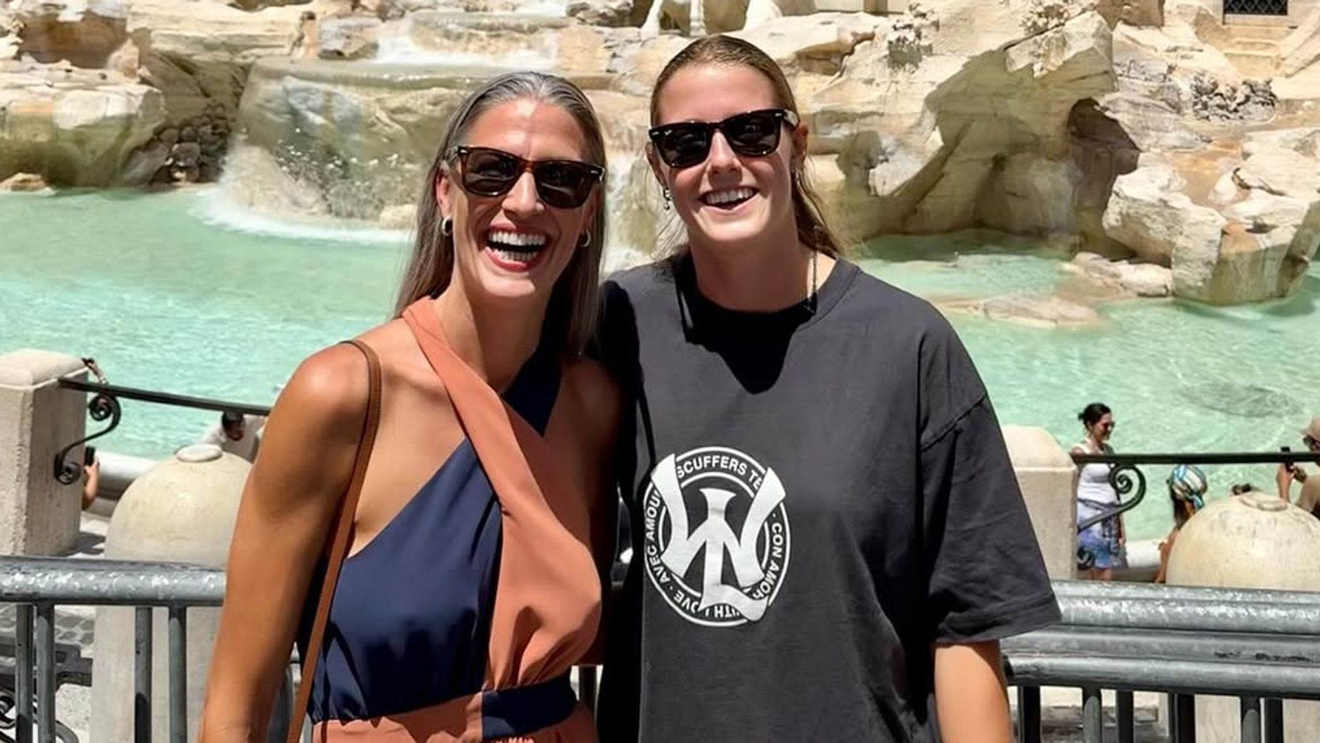 Laura Sánchez junto a su hija Naia