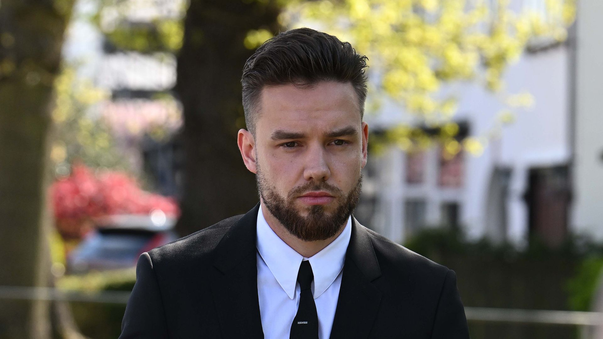 Cinco personas, entre ellas un amigo cercano al cantante, son procesadas por la trágica muerte de Liam Payne