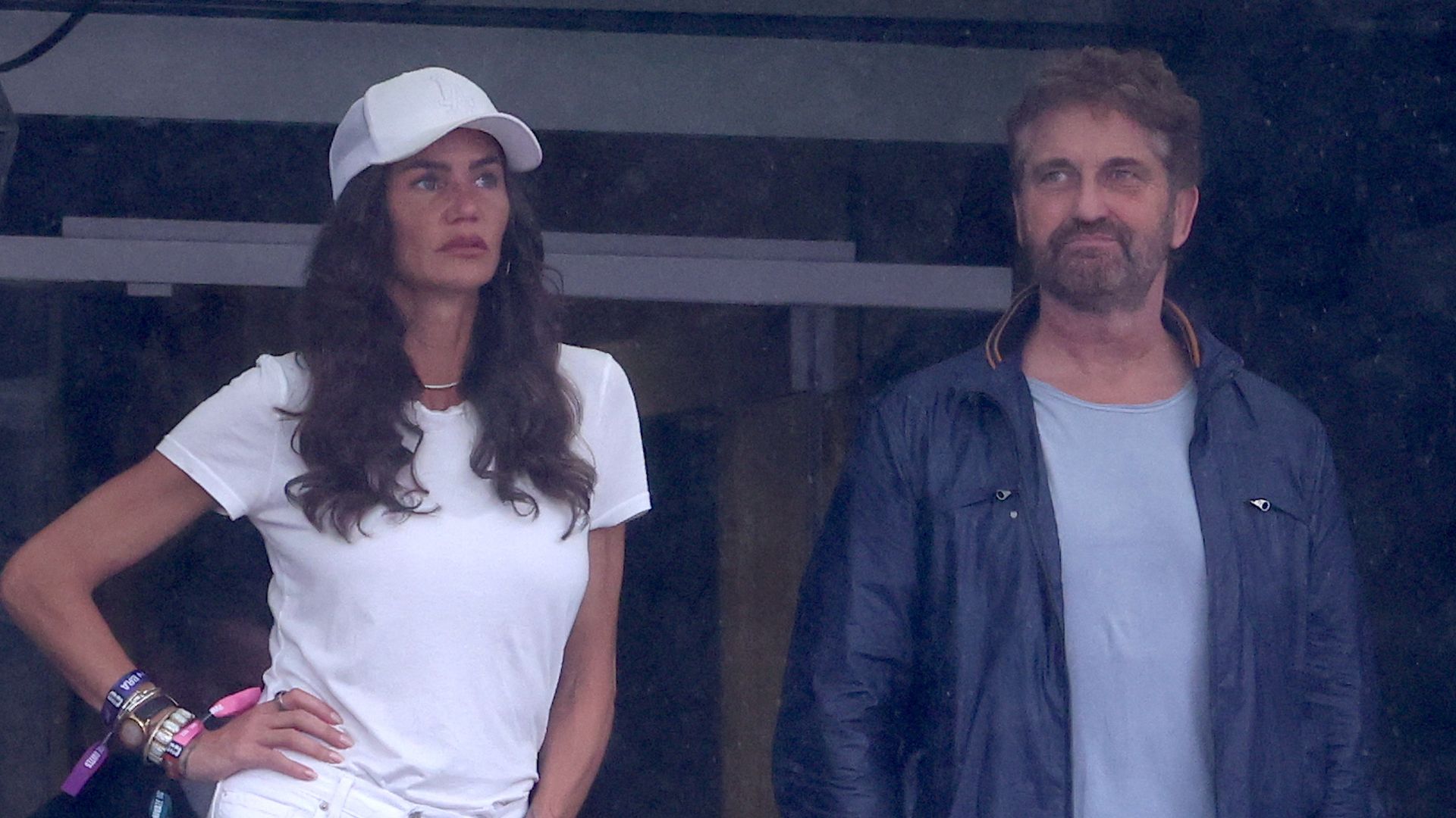 Gerard Butler y su novia, Morgan Brown, en un partido del Mundial
