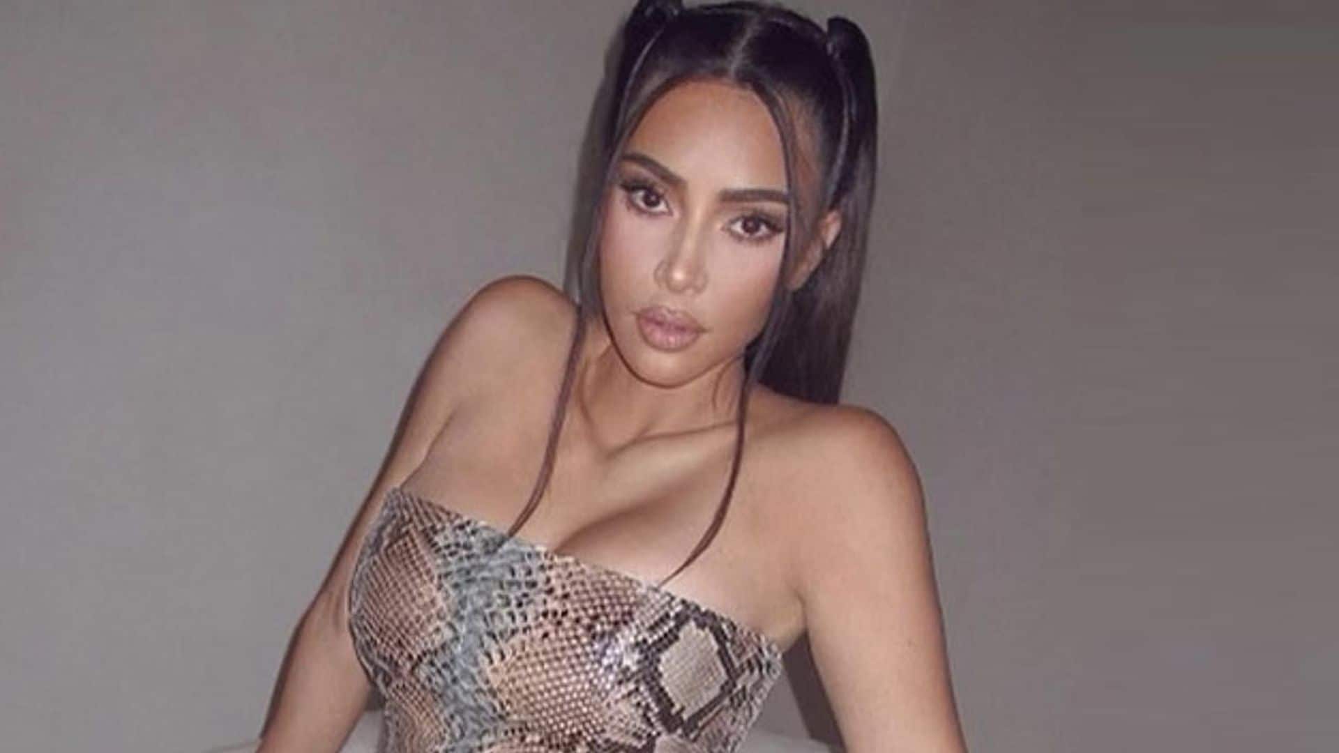 El look con el que Kim Kardashian ha logrado una propuesta ¡para ser la sexta 'Spice Girl'!