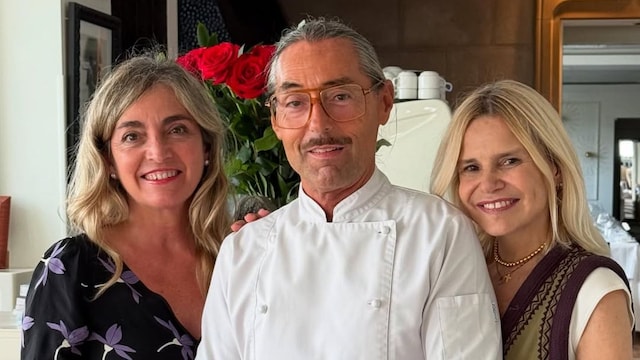 Lourdes Rekondo ejerce de anfitriona en sala y el chef Iñaki Arrieta manda en la cocina. Eugenia Martínez de Irujo mantiene una excelente relación con ambos.