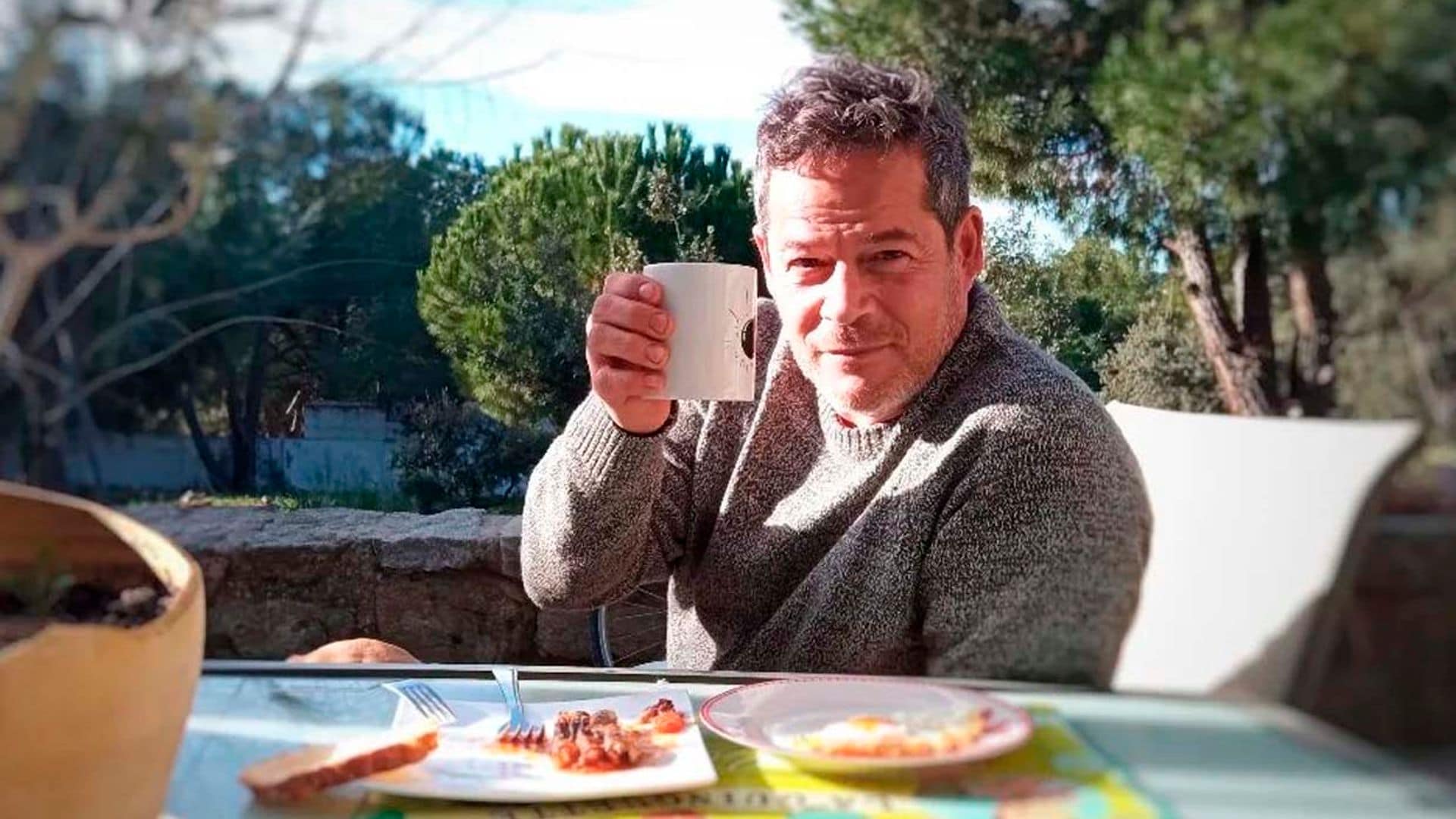 Así es la casa de Jorge Sanz en plena naturaleza: de piedra y con 3.000 metros cuadrados de parcela