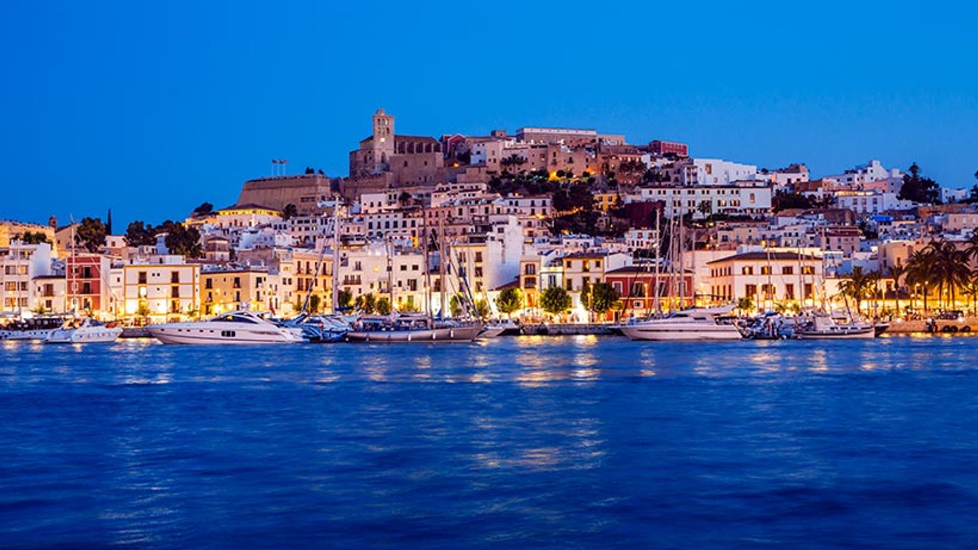 Dalt Vila, un laberinto medieval para perderte y telón de fondo en Masterchef