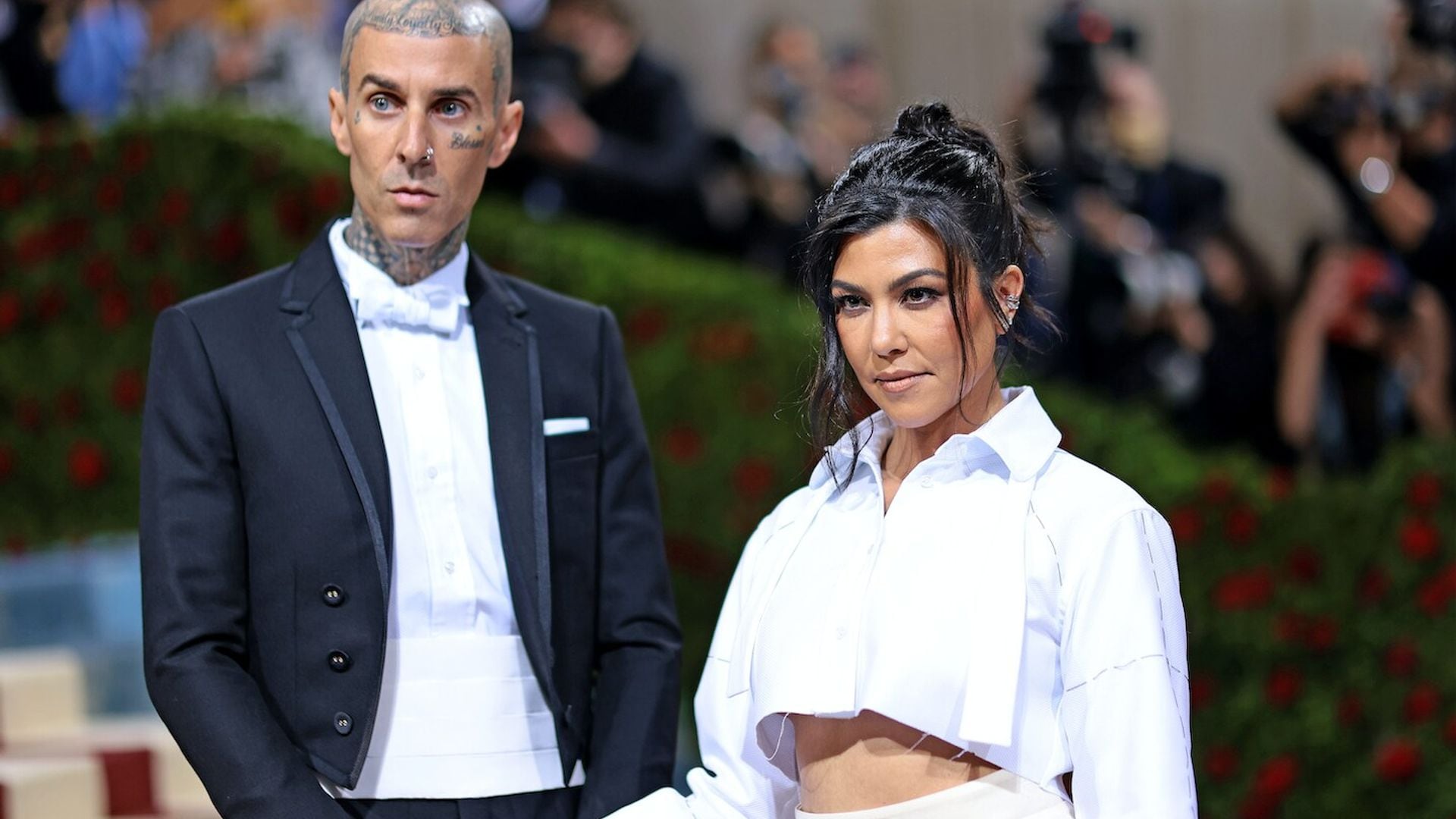 Kourtney Kardashian anuncia su embarazo a Travis Barker de una manera muy original