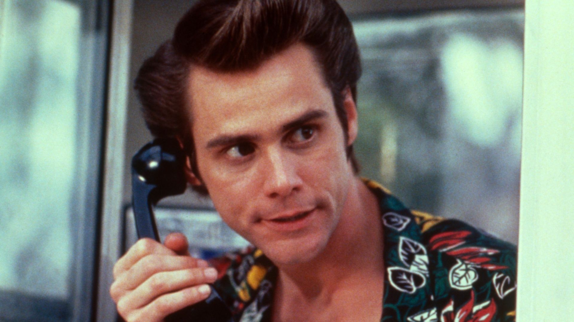 Jim Carrey en una escena de la película Ace Ventura en 1994