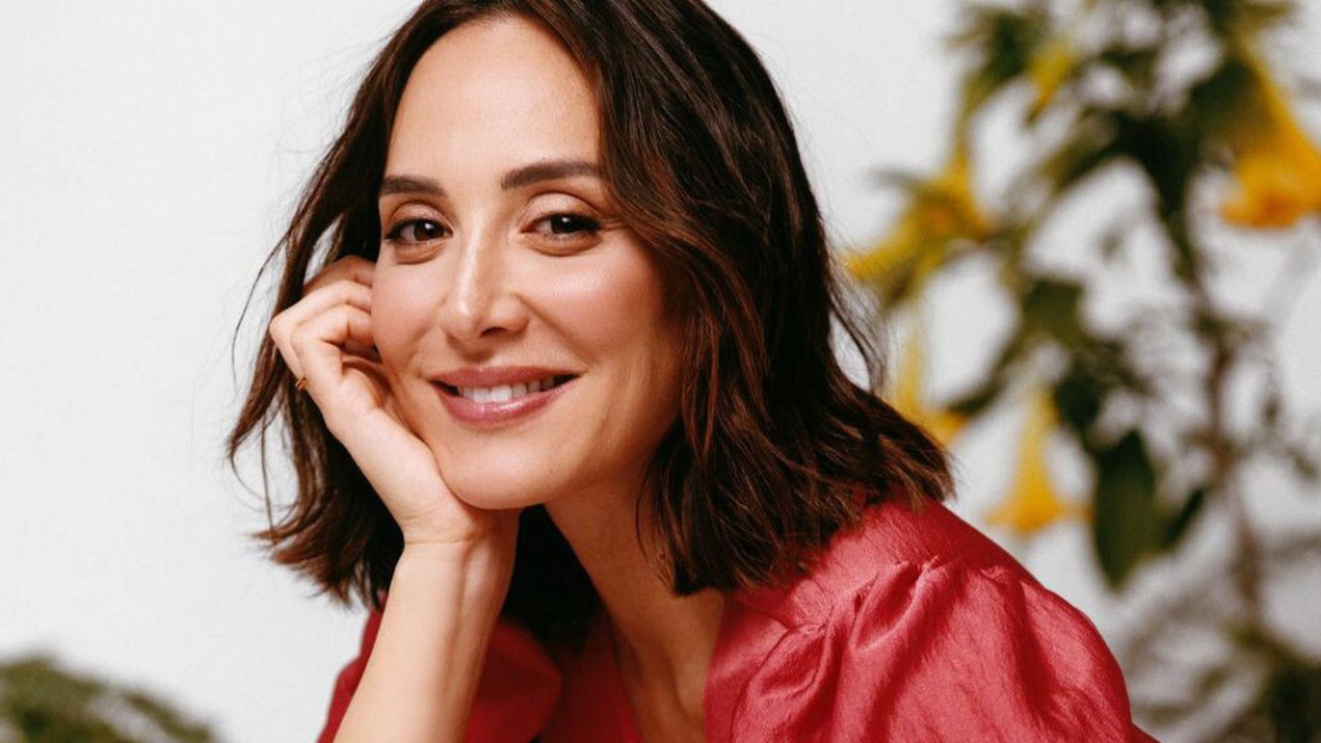 Tamara Falcó estrena el mono de invitada con truco 'reductor' perfecto para eventos de otoño