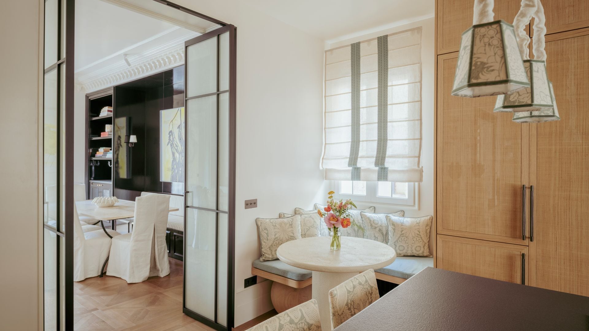 Office con paso al comedor