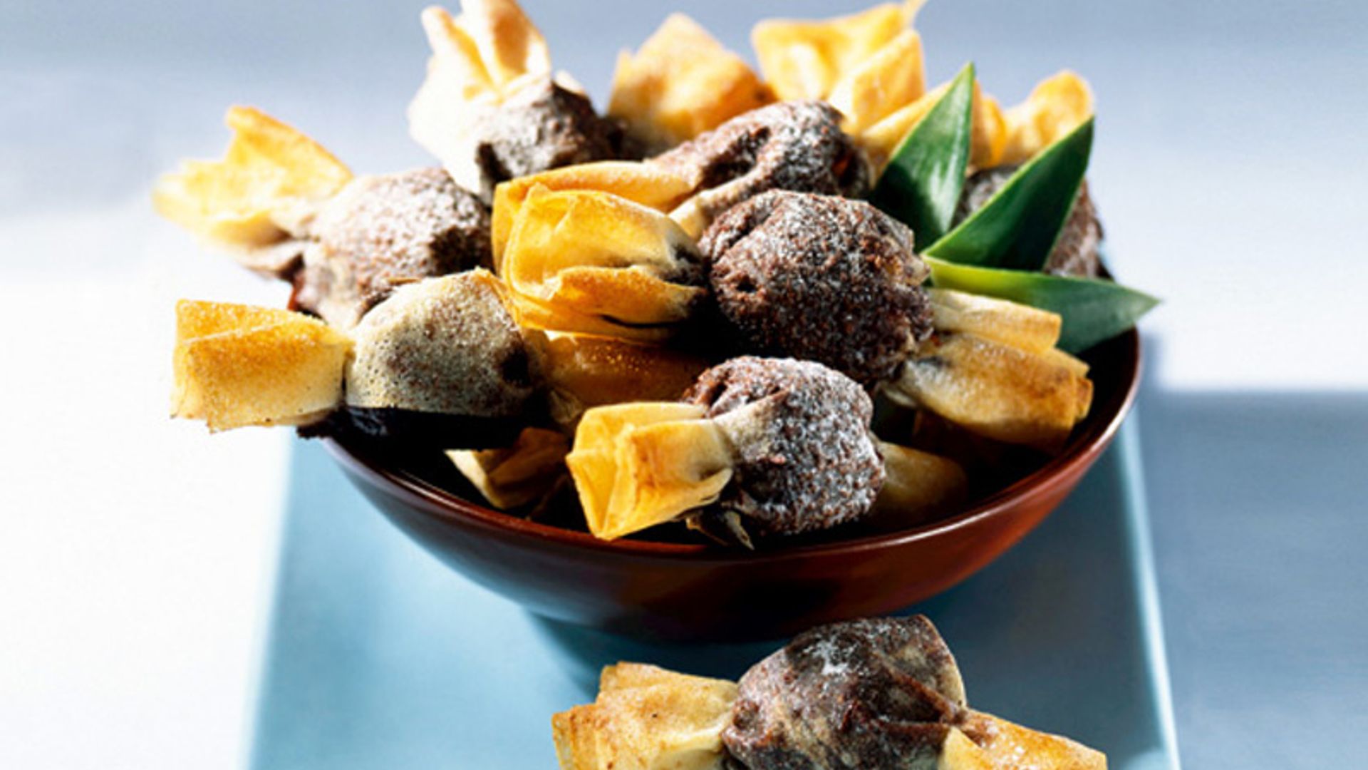 Caramelos de chocolate y piña crujiente