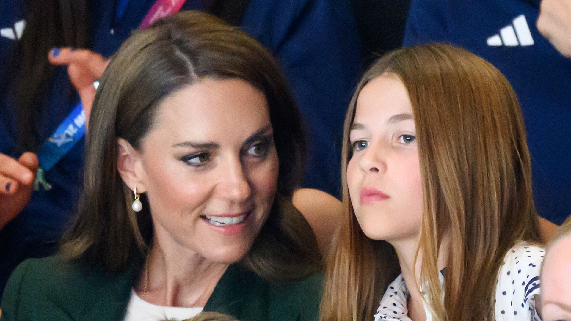 Kate Middleton y su hija Charlotte, idénticas hasta en los gestos: el curioso vídeo que lo demuestra