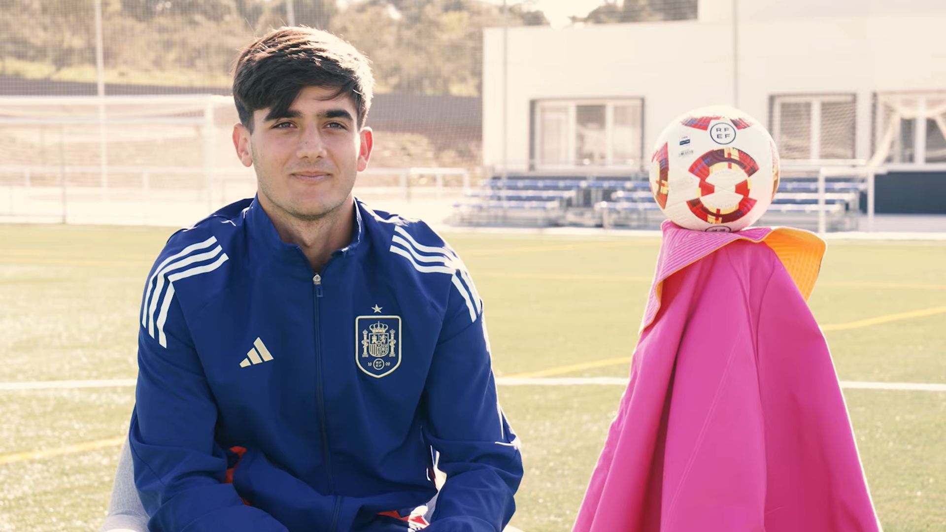 El hijo de Morante de la Puebla brilla con la selección sub-18 y emociona al futbolista Dani Ceballos