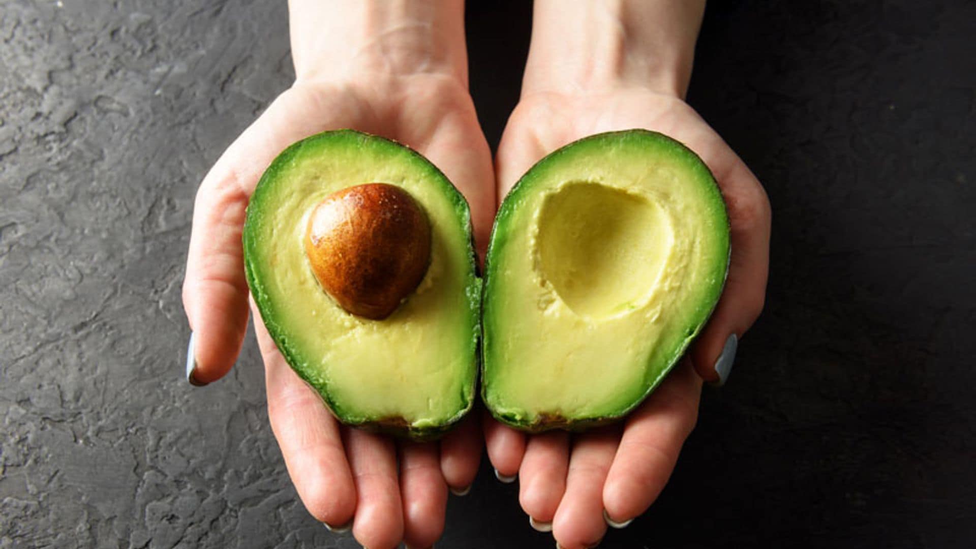foto aguacate manos adobe