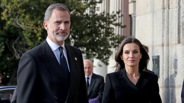 Rey Felipe y Reina Letizia en el funeral de Pedro Pérez Llorca Rodrigo en abril de 2019