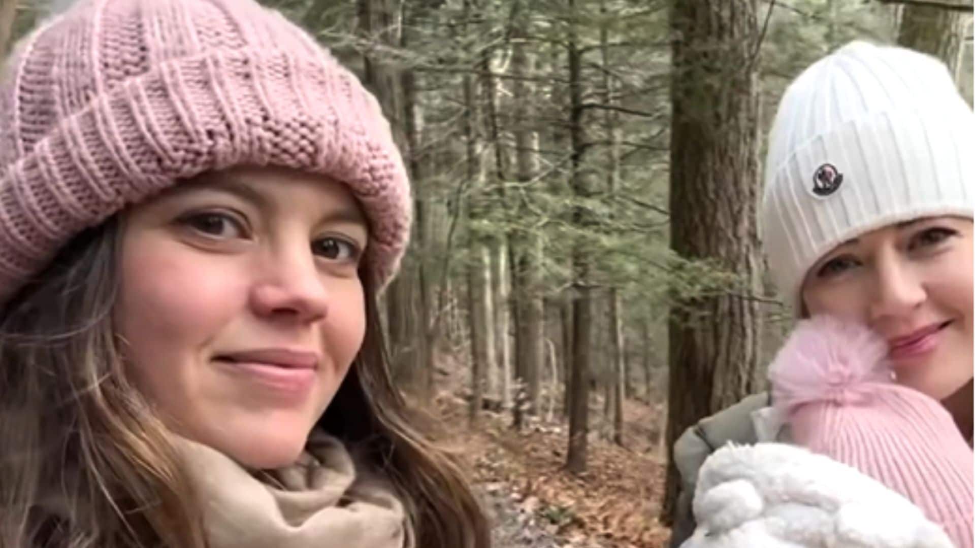 La divertida escapada prenavideña de Isabelle Junot con su niña de 5 meses, su madre y su hermana Victoria