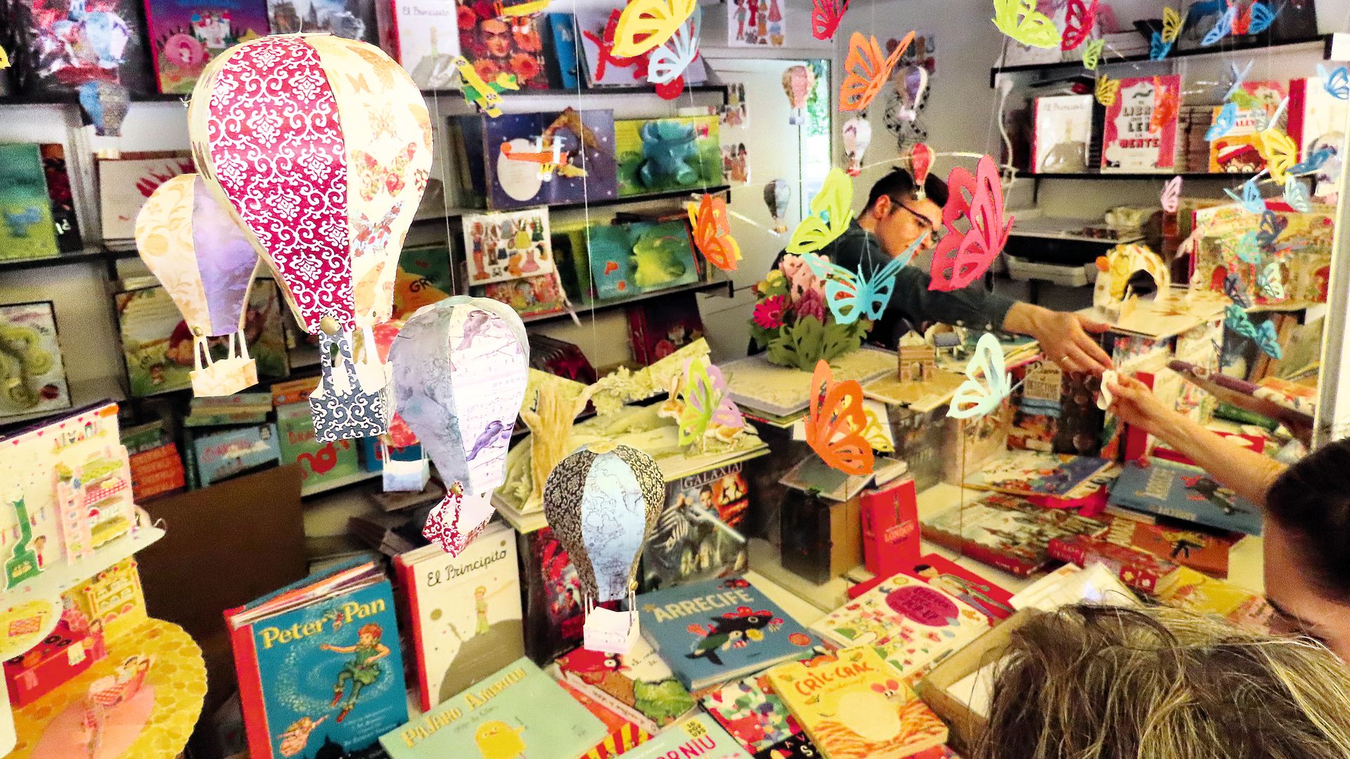 Feria del Libro en Madrid 2024. Puesto infantil.