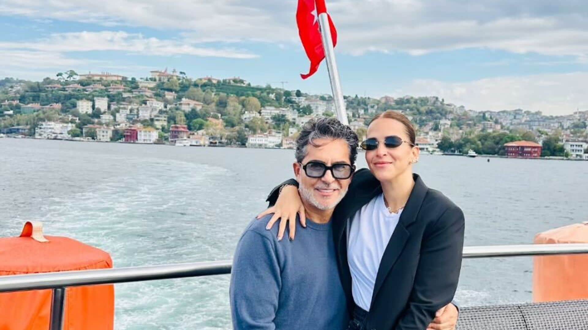 Raúl Araiza y su novia Yaya disfrutaron de las vistas del Bósforo