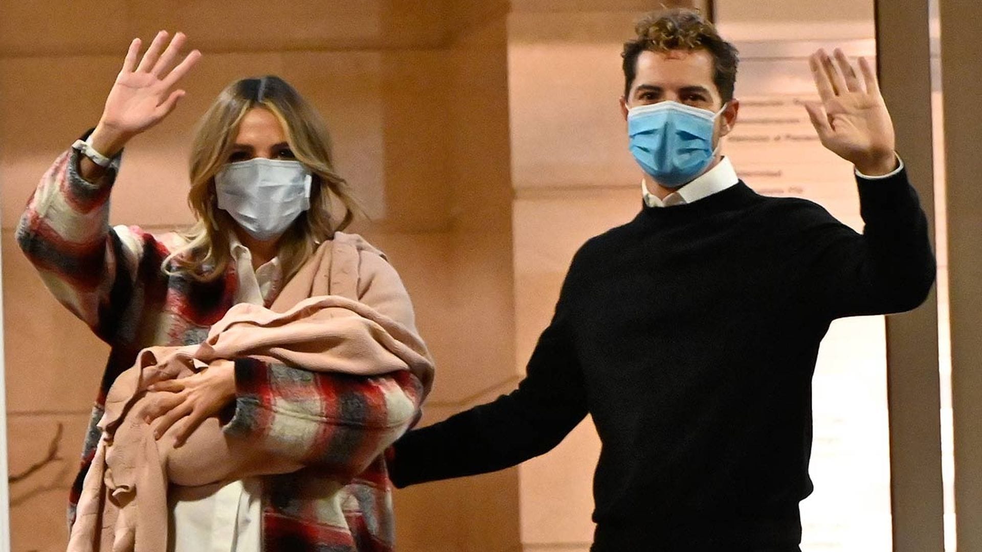 David Bisbal y Rosanna Zanetti ya están en casa con su pequeña Bianca