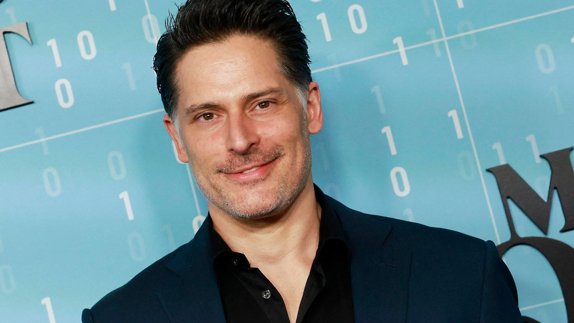 Joe Manganiello, captado con una guapa actriz, enciende alarmas de romance