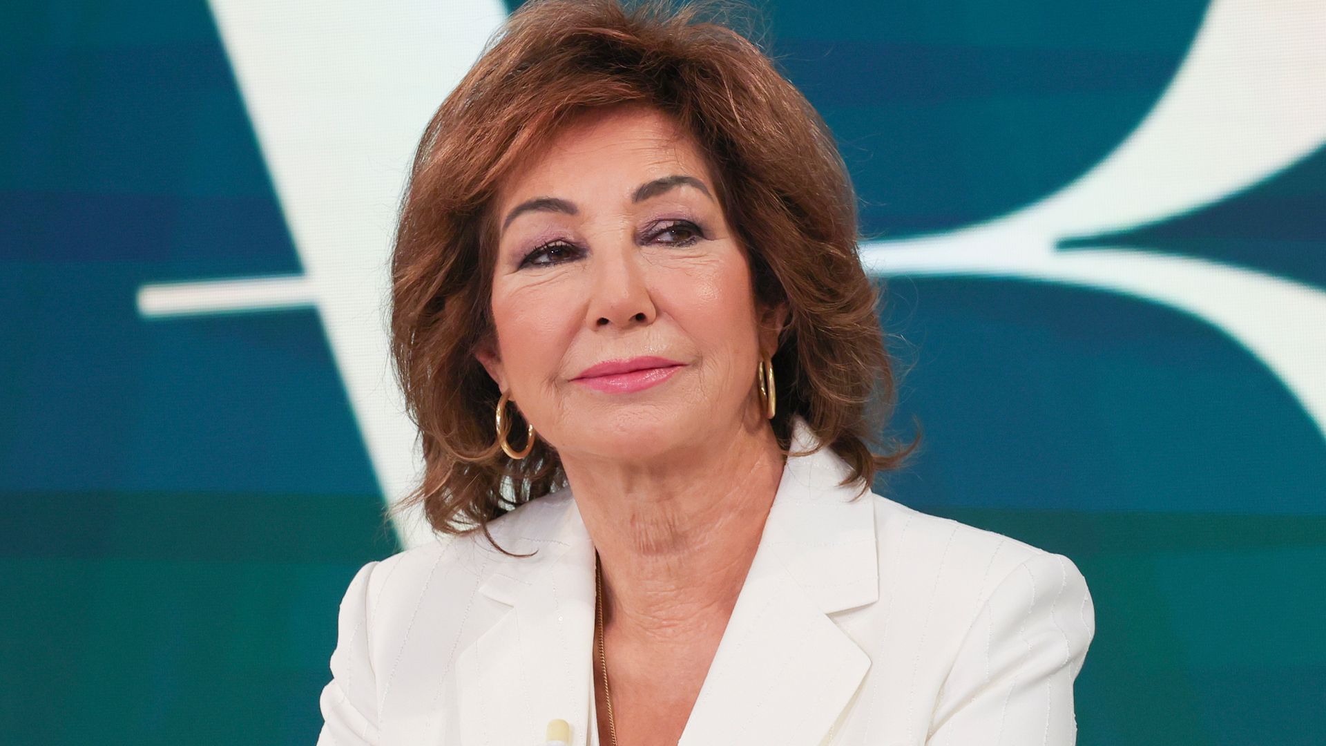 Ana Rosa Quintana y el rosario que le bendijo el papa Francisco: "Lo necesitaba, estaba muy enferma"