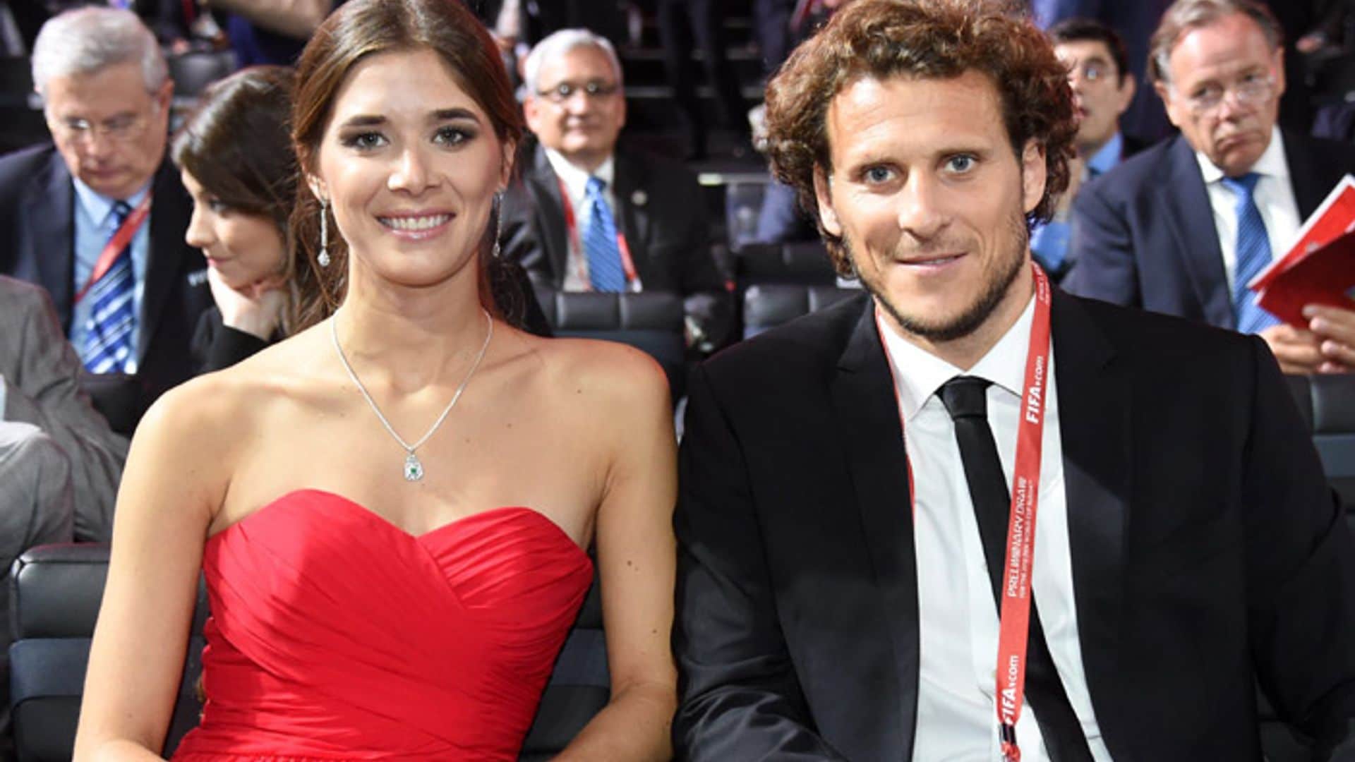 Diego Forlán presenta a su primer hijo: ‘¡Bienvenido Martín!’
